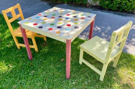 Childrens table and online chairs gumtree