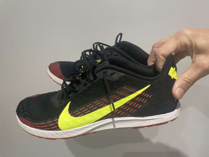 Nike zoom hotsell rival waffle australia