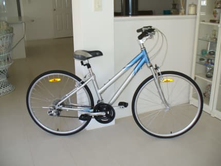 Giant elwood se ladies 26 sales bicycle