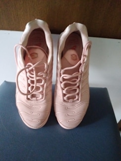 womens tns size 6