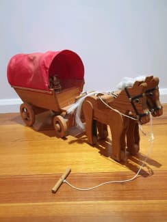 horse carriage toy