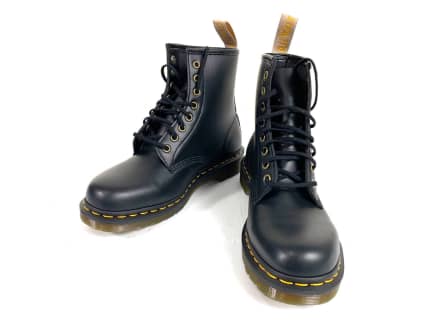 used doc martens size 7 womens