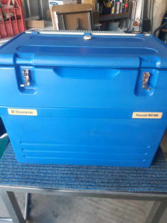 dometic 3 way fridge rc1180