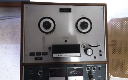 Teac A-1250 Stereo reel to reel, powers on, no power cord, no playback/ recording