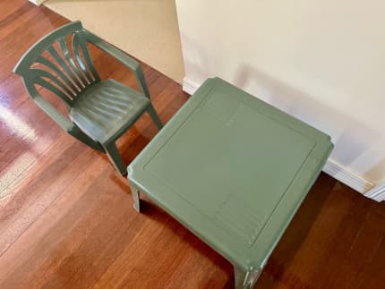 Childrens table outlet and chairs gumtree