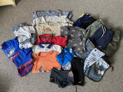 Selling Kids Clothes Bundle size 2-3