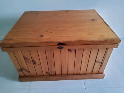 Forty winks 2024 blanket box