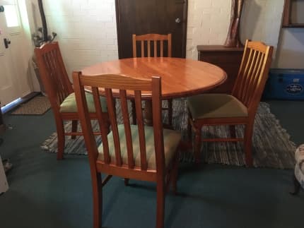 maple dining room set used