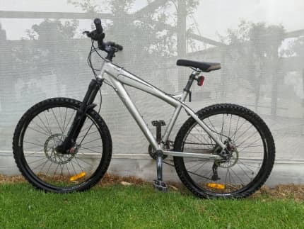 Haro 8.2 mountain clearance bike