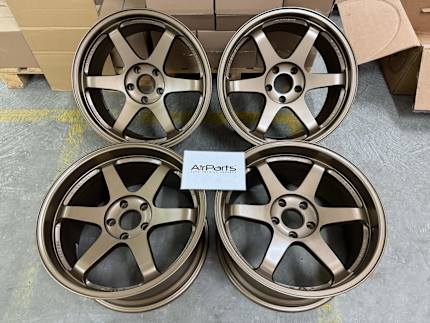 TE37 SAGA 9.5j +30 275/35R18 RAYS VOLK RACING 114.3 18inch