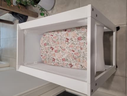 Boori on sale bassinet gumtree