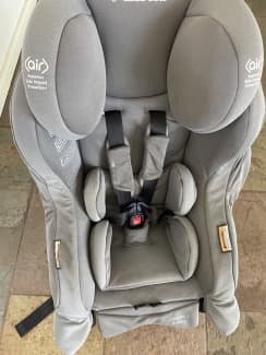 Maxi cosi euro slim safety outlet rating