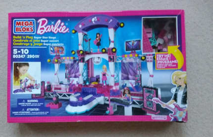 Mega bloks best sale barbie superstar stage