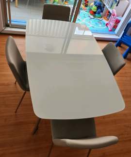 extendable dining table gumtree