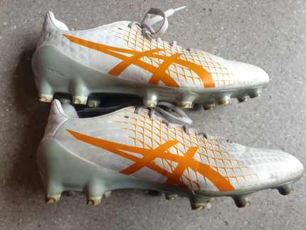 Gumtree rugby boots best sale