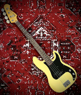 gumtree fender precision bass