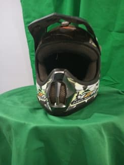 Dirt bike helmets cheap gumtree