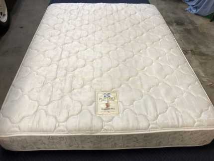 Queen bed store gumtree