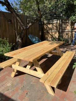 gumtree picnic table