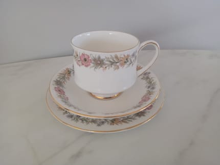 H M Sutherland Tea Cup and Saucer, Bright Pink Gold Leaves Teacup and  Saucer, Fine Bone China 