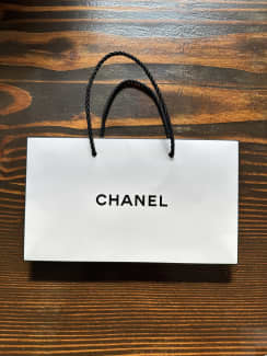 CHANEL White Paper SHopping Bag (Small Size), Accessories, Gumtree  Australia Gold Coast City - Molendinar