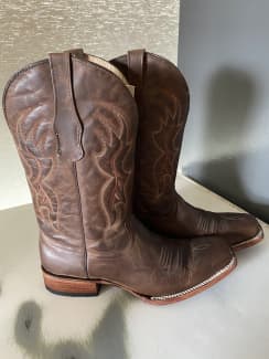 used mens cowboy boots size 9