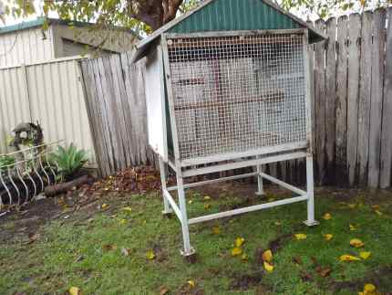 Large bird cage built for parrot 