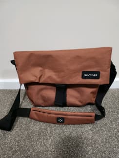 Crumpler messenger bag discount sale