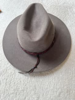 Second hand akubra sales hats