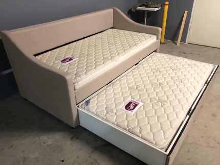 Gumtree daybed deals