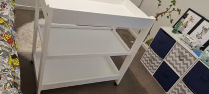 Gumtree boori change outlet table