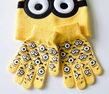 minion hat and gloves