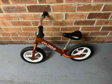 Cruzee balance bike gumtree best sale