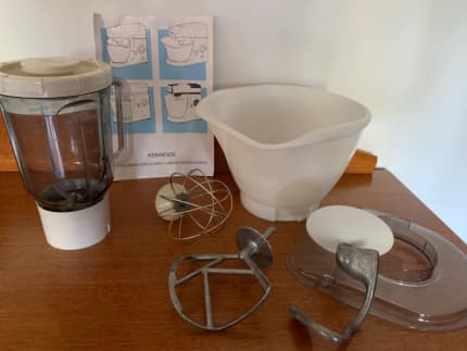 Kenwood Chef KM220 600W Stand Mixer With Bowl and 3 Attachments - Works  Great!