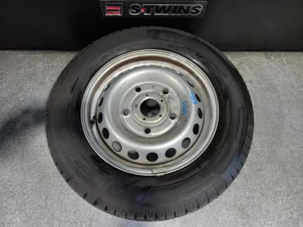 2008 Ford Tourneo Connect - Wheel & Tire Sizes, PCD, Offset and