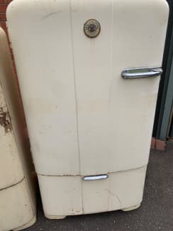 1950s kelvinator refrigerator