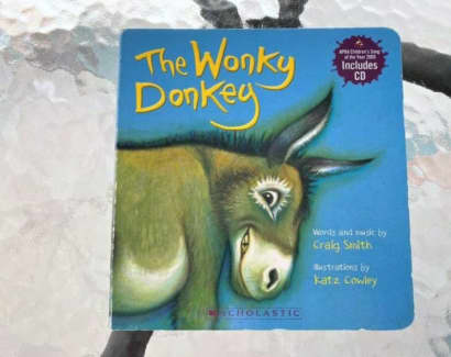 Wonky Donkey's Bumper Book