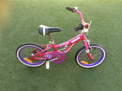 Diamondback bicycles youth girls lil della cruz complete cruiser bike hot sale