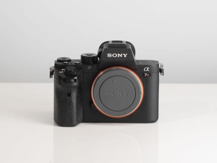 Sony a7R III Mirrorless Camera Body, Black {42.4MP} - With Battery &  Charger - LN