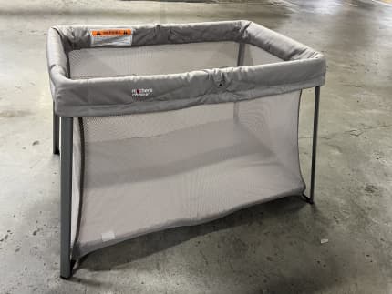 Mothers choice portable outlet cot