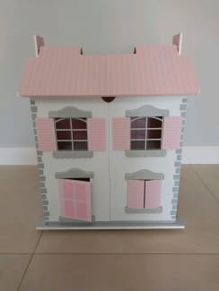 wooden dolls house perth