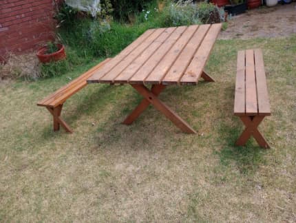 gumtree picnic table