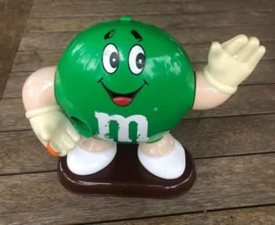 Vintage M&M M&Ms Candy Dispenser BASKETBALL PLAYER 1990s Mars Blue