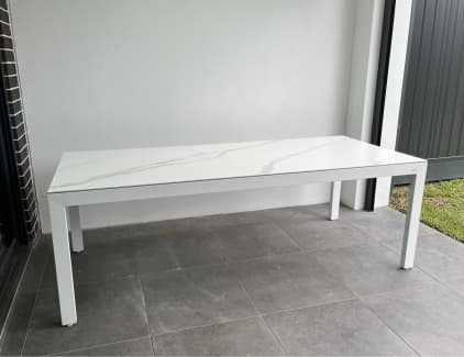 Mimosa 220 x 90cm aluminium discount lava 8 seater dining table