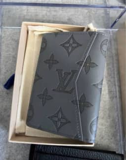 Louis Vuitton Lockme Cabas Tote (Genuine), Women's Fashion, Bags & Wallets,  Tote Bags on Carousell