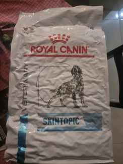 Royal Canin Skintopic 7kg bag