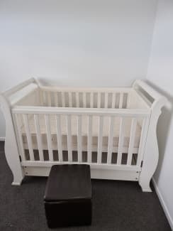 Boori cot outlet gumtree