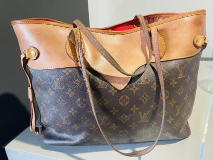 Louis Vuitton, Bags, Discontinued Zipper Closure Louis Vuitton Bag  Montorgueil Gm