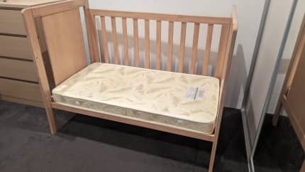 Tasman essentials hotsell florence cot