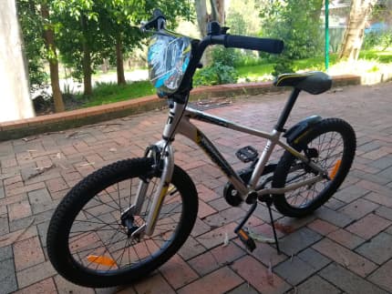 mongoose 20in trax mountain bike